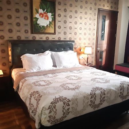 Pacific Hotel Амбон Экстерьер фото