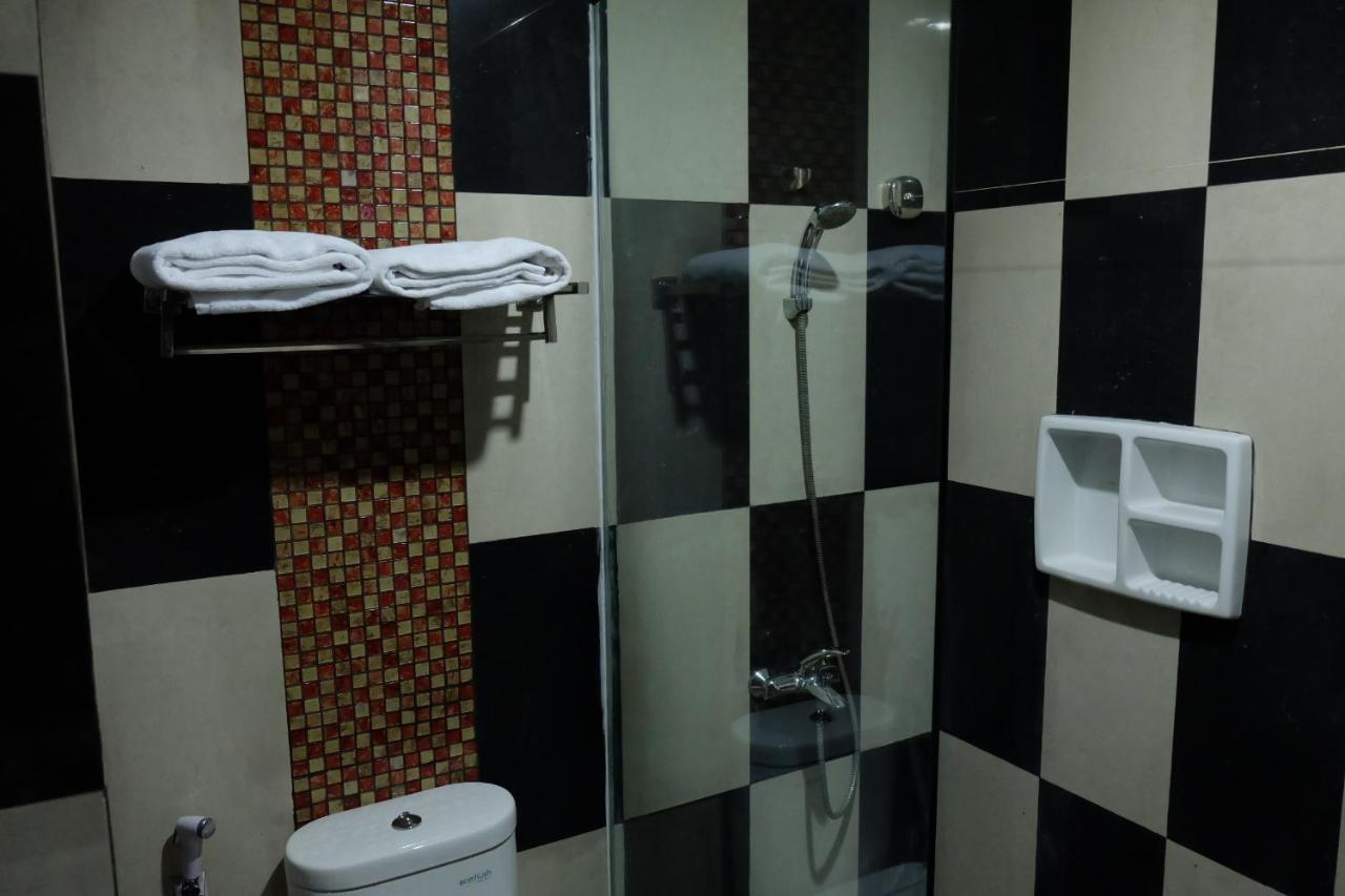 Pacific Hotel Амбон Экстерьер фото