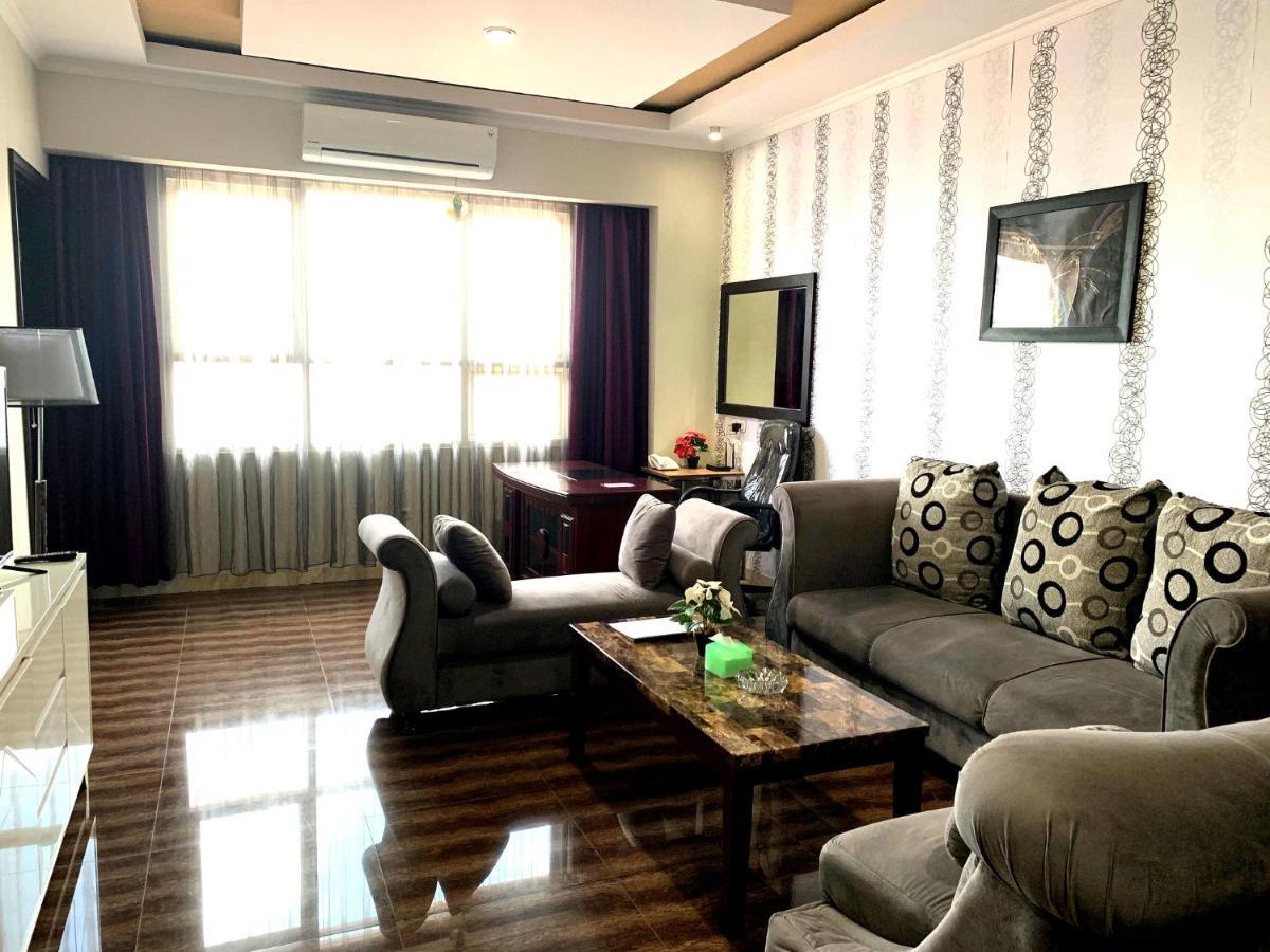 Pacific Hotel Амбон Экстерьер фото