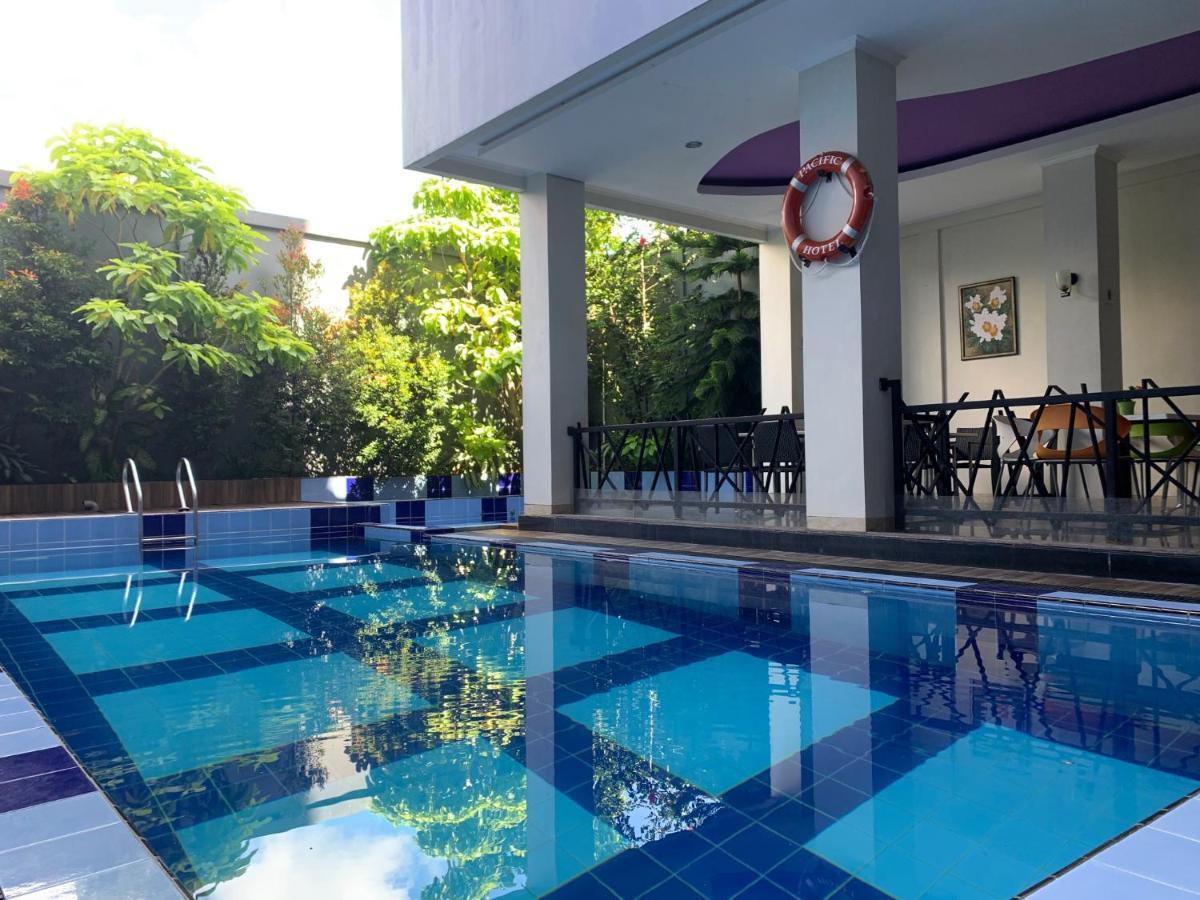 Pacific Hotel Амбон Экстерьер фото