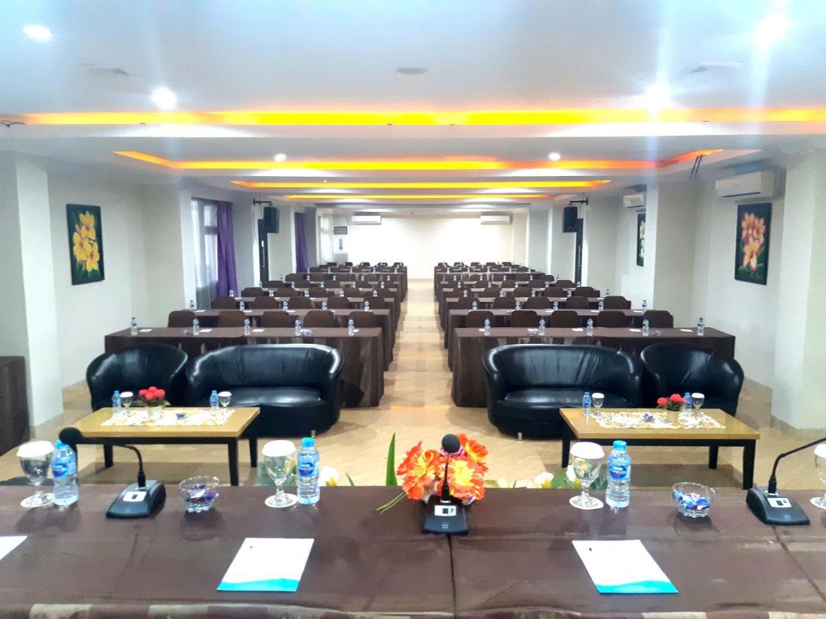 Pacific Hotel Амбон Экстерьер фото